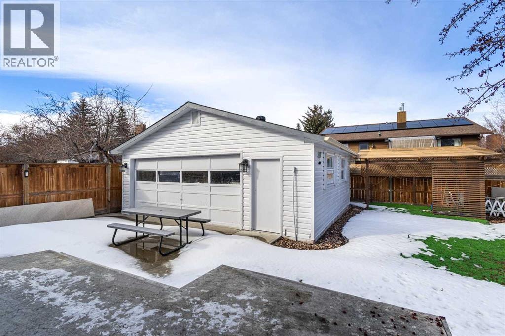 208 Woodpark Place SW — photo 37