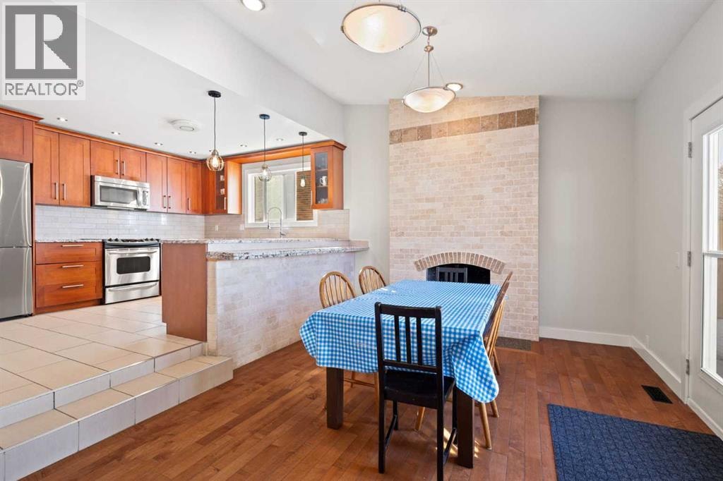 208 Woodpark Place SW — photo 12