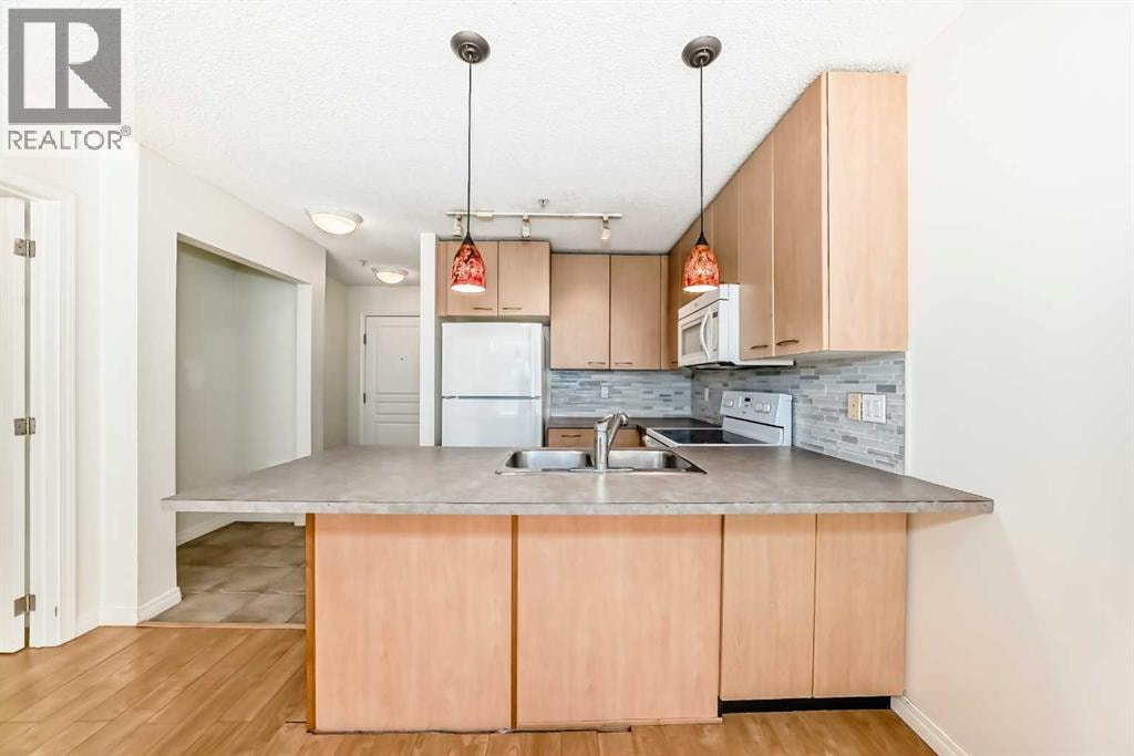 205, 5115 Richard Road SW — photo 5