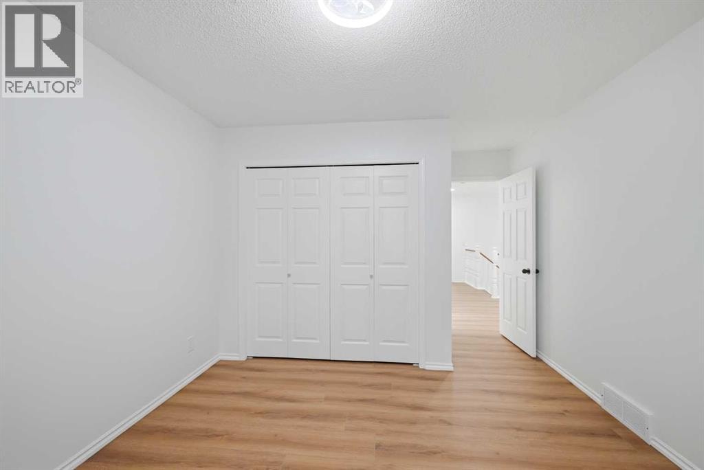 924 19 Avenue NW — photo 26