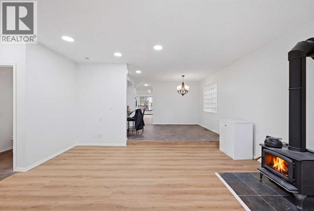 924 19 Avenue NW — photo 17
