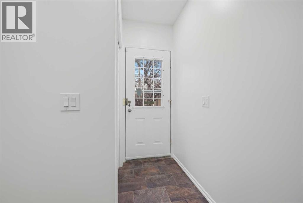 924 19 Avenue NW — photo 19