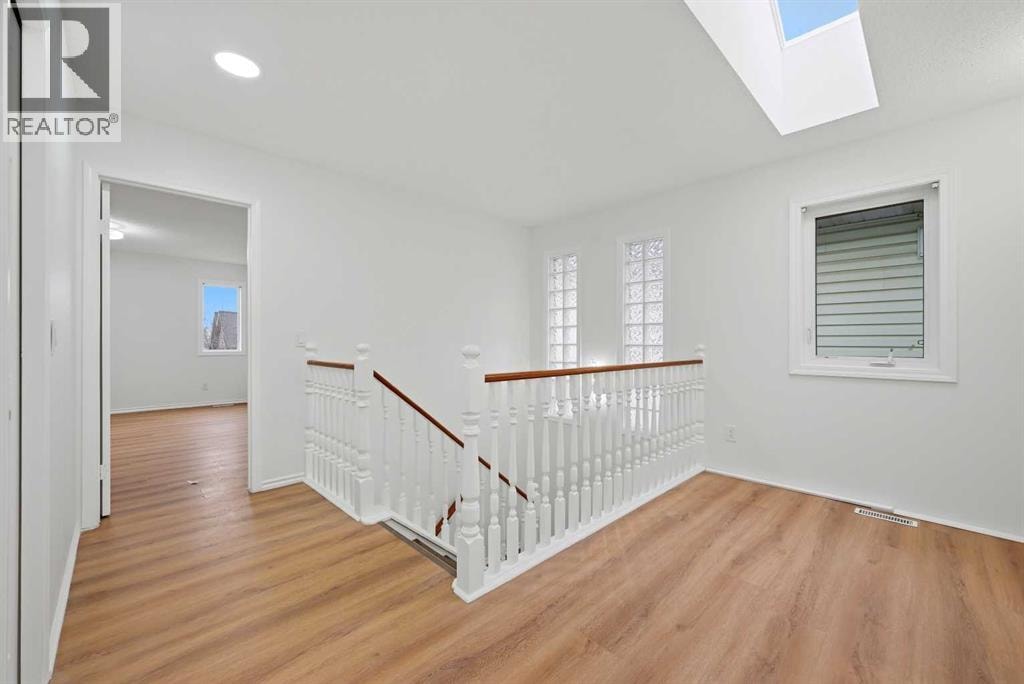 924 19 Avenue NW — photo 20