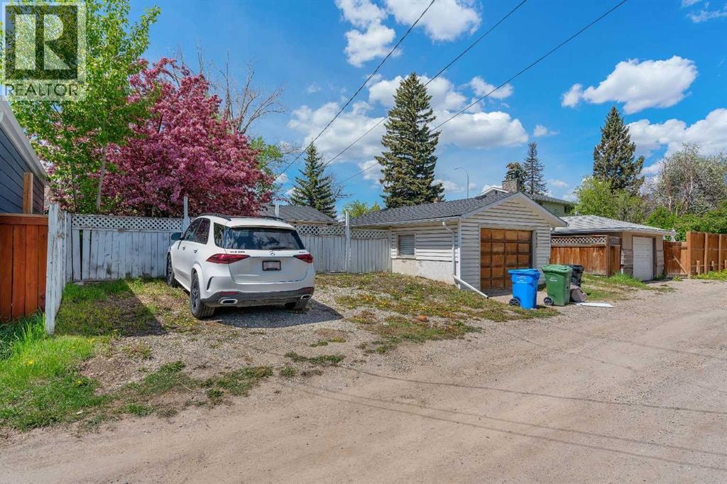 8432 Elbow Drive SW — photo 28