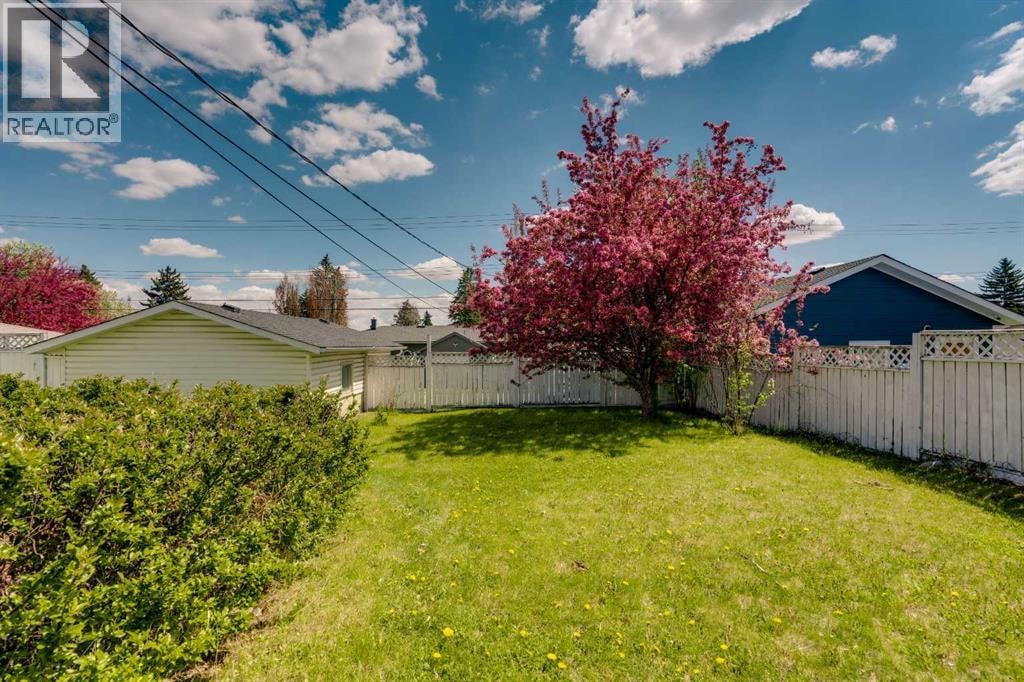 8432 Elbow Drive SW — photo 27