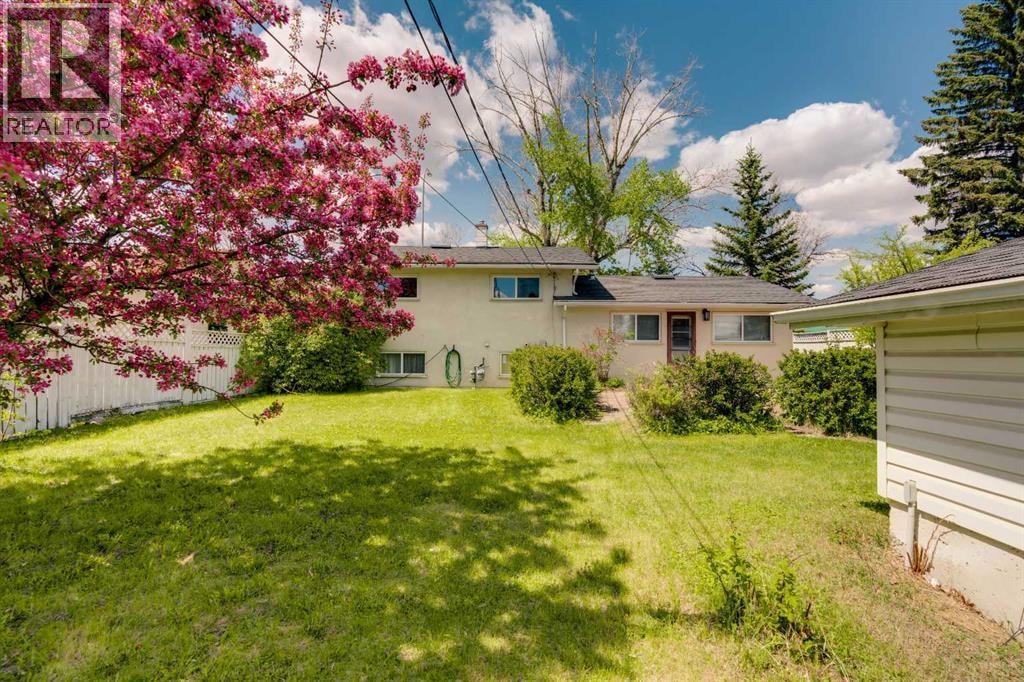 8432 Elbow Drive SW — photo 2