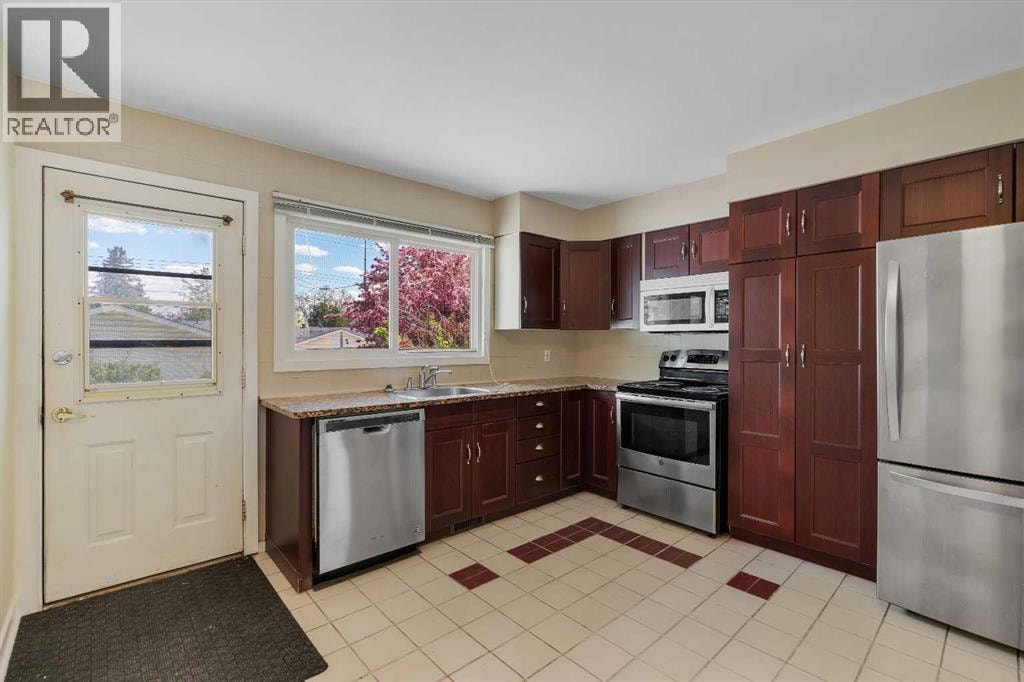 8432 Elbow Drive SW — photo 11