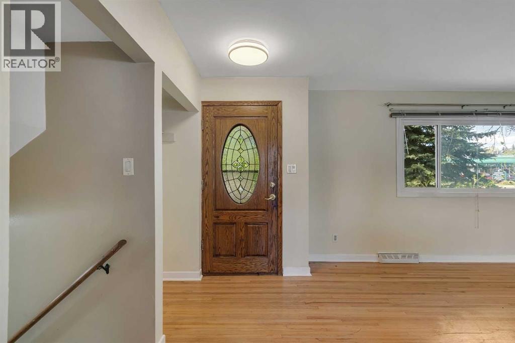 8432 Elbow Drive SW — photo 3