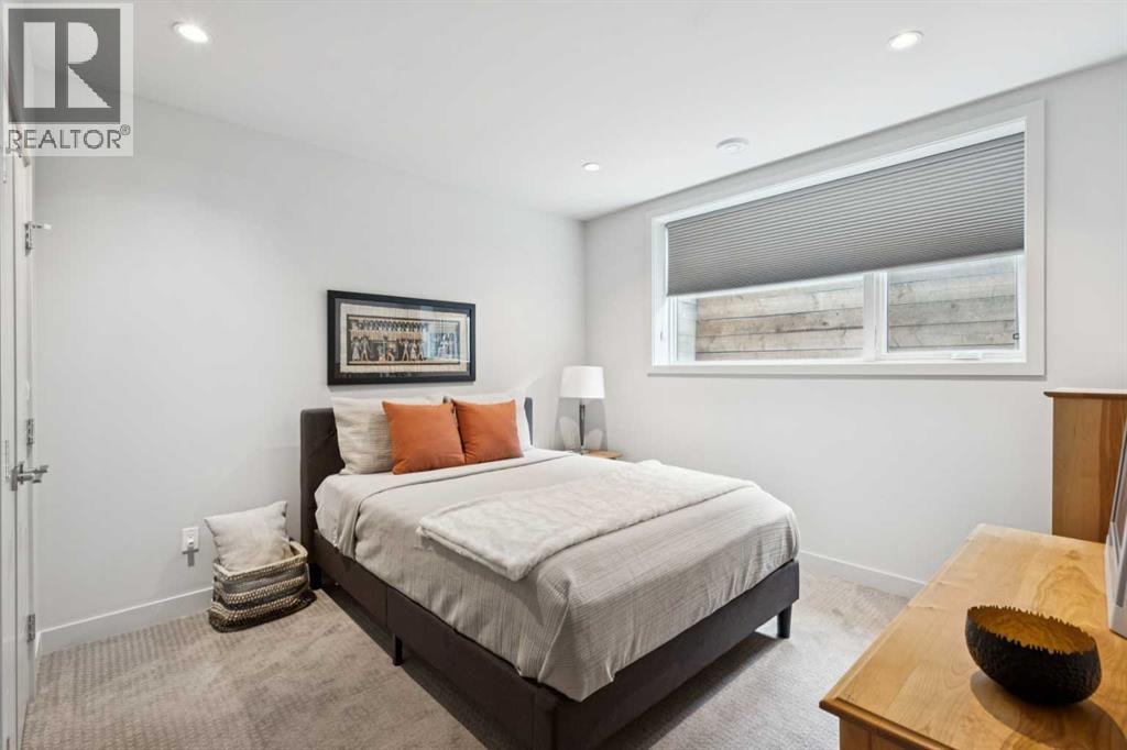 423 7A Street NE — photo 36