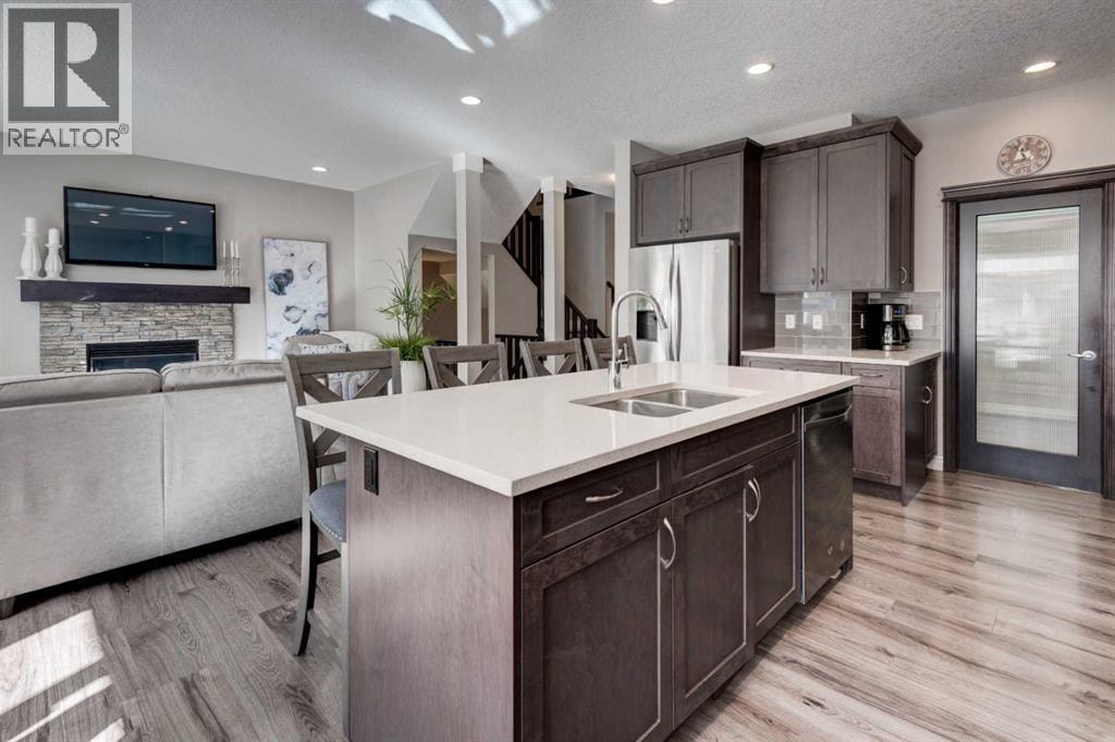 255 Riviera Way — photo 6