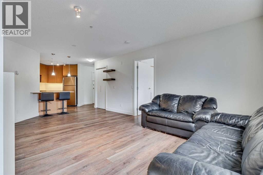 113, 35 Richard Court SW — photo 18