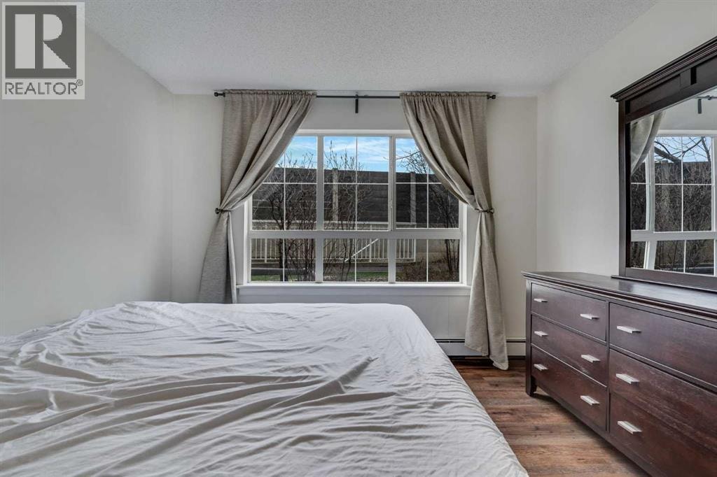 113, 35 Richard Court SW — photo 28