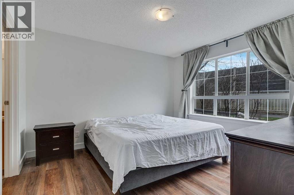 113, 35 Richard Court SW — photo 25