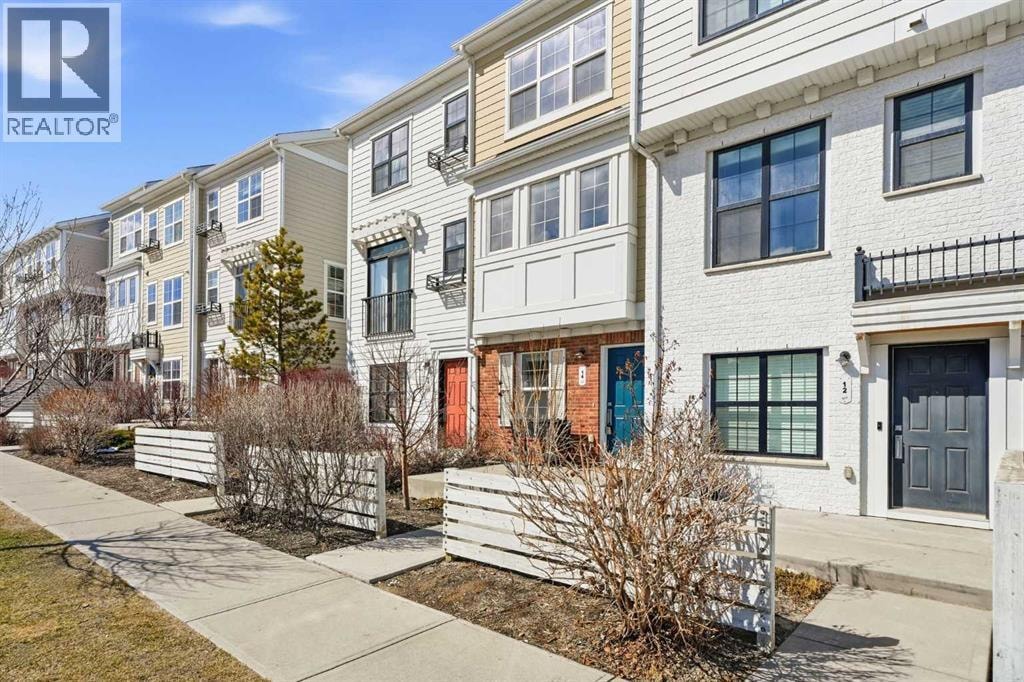 14 Nolan Hill Gate NW — photo 24