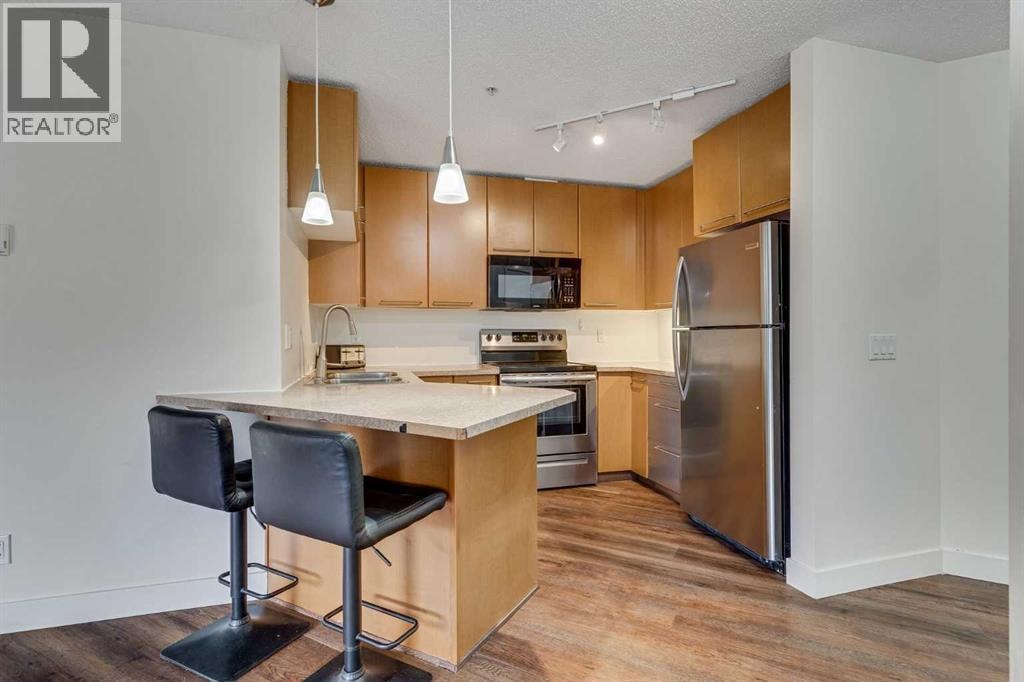113, 35 Richard Court SW — photo 8
