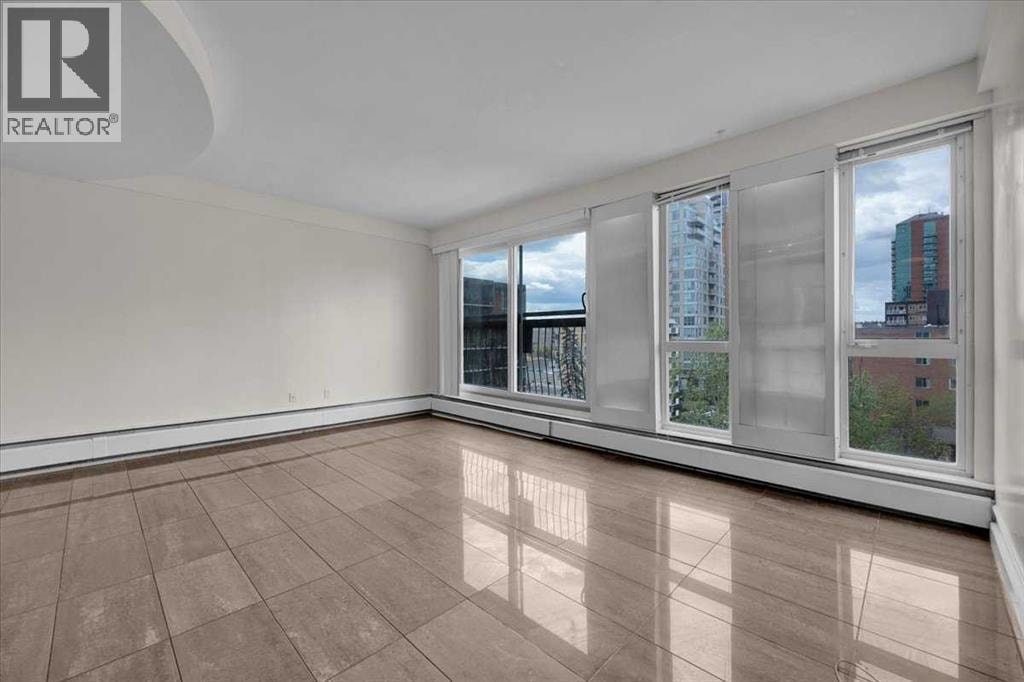 704, 706 15 Avenue SW — photo 9