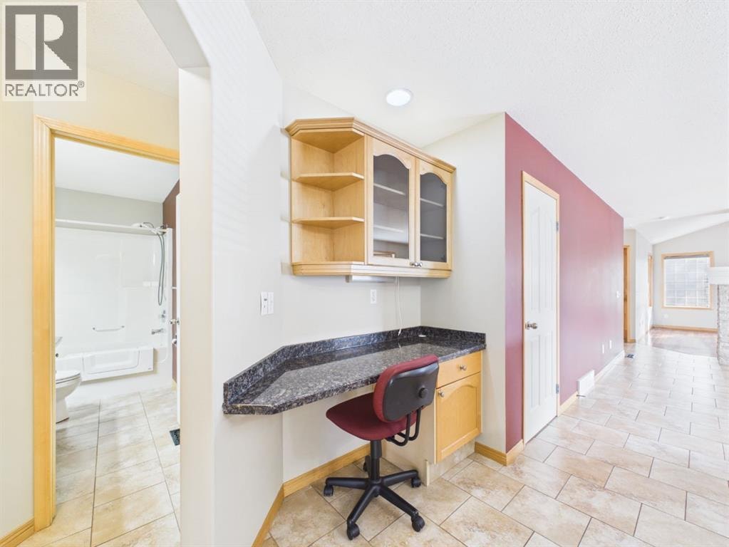 181 Panamount Hill NW — photo 5