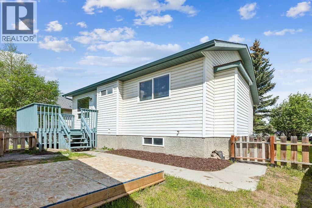121 Quigley Drive — photo 37