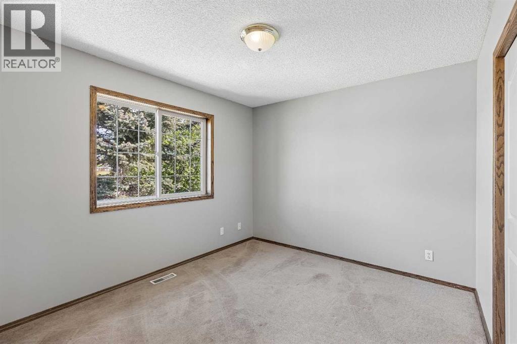 121 Quigley Drive — photo 25