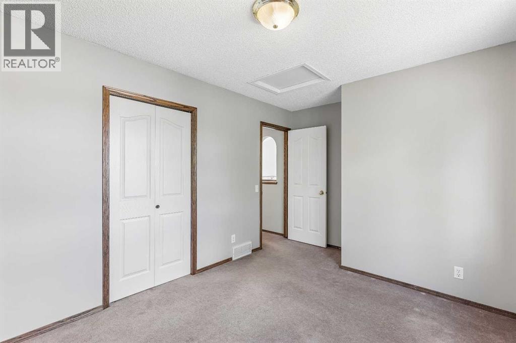 121 Quigley Drive — photo 26