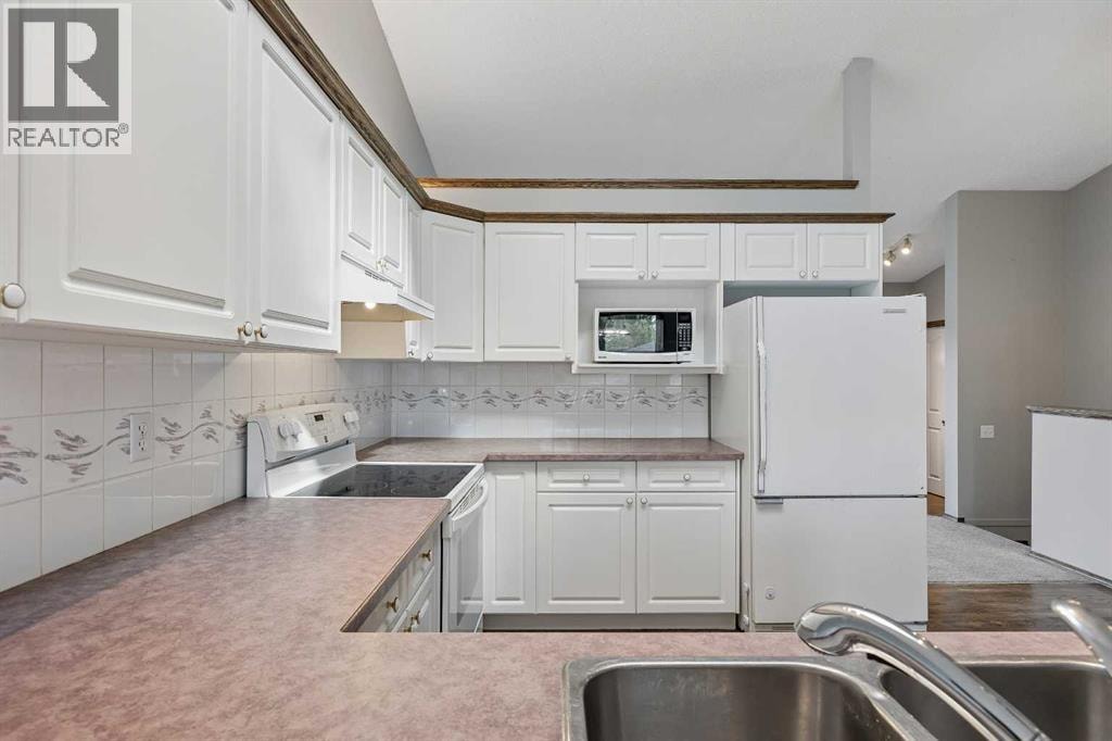 121 Quigley Drive — photo 15