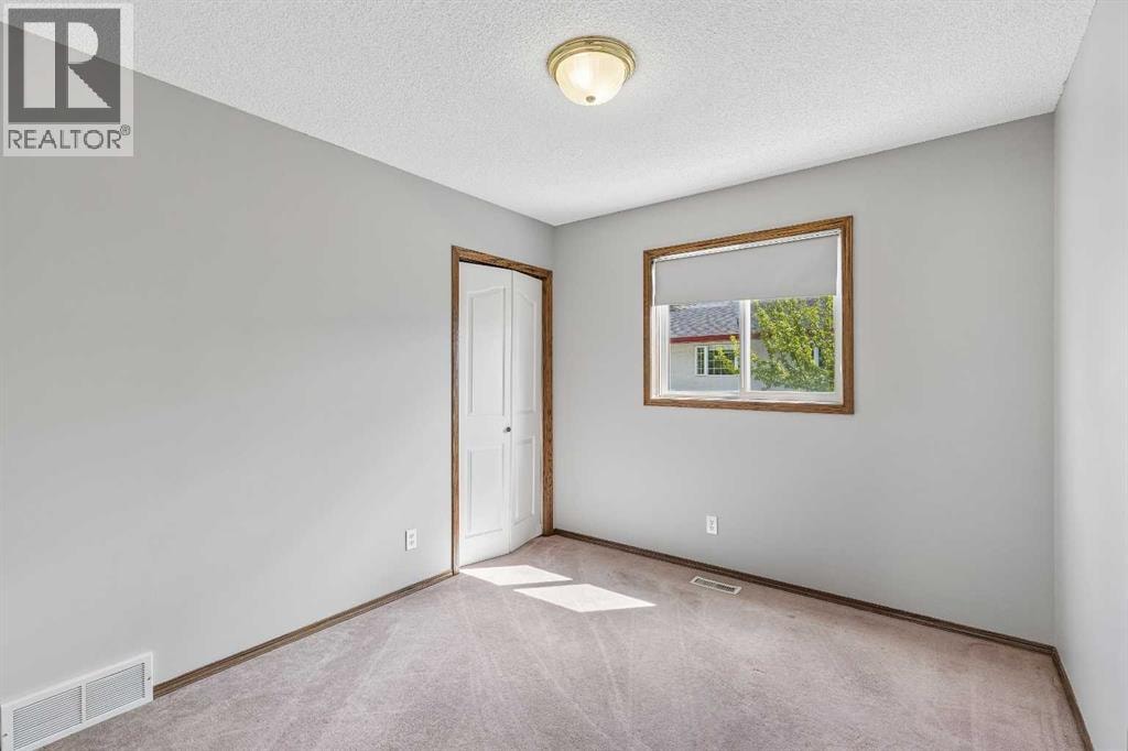 121 Quigley Drive — photo 24