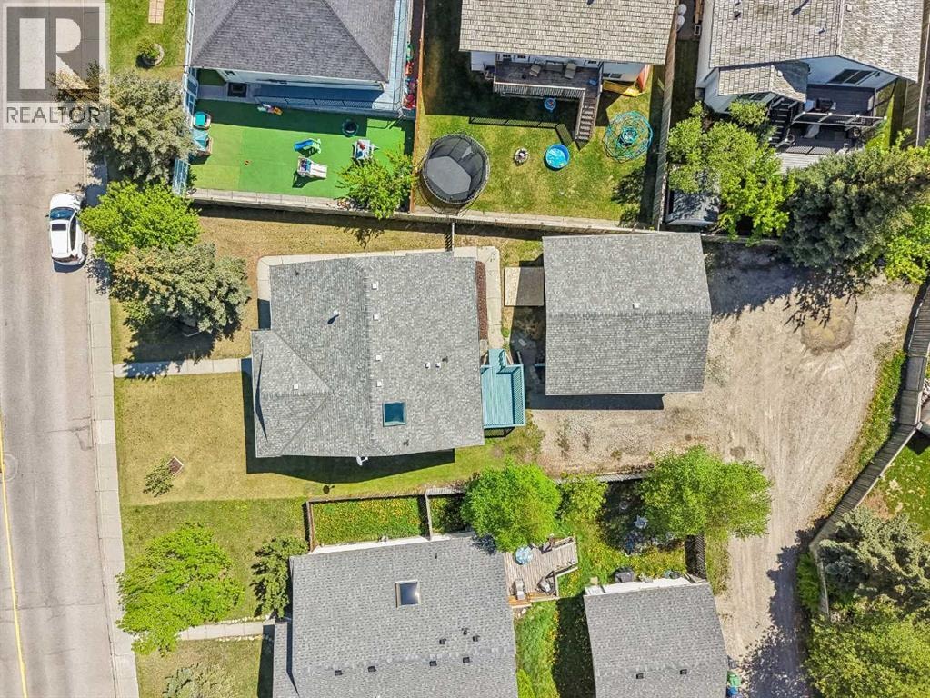 121 Quigley Drive — photo 45