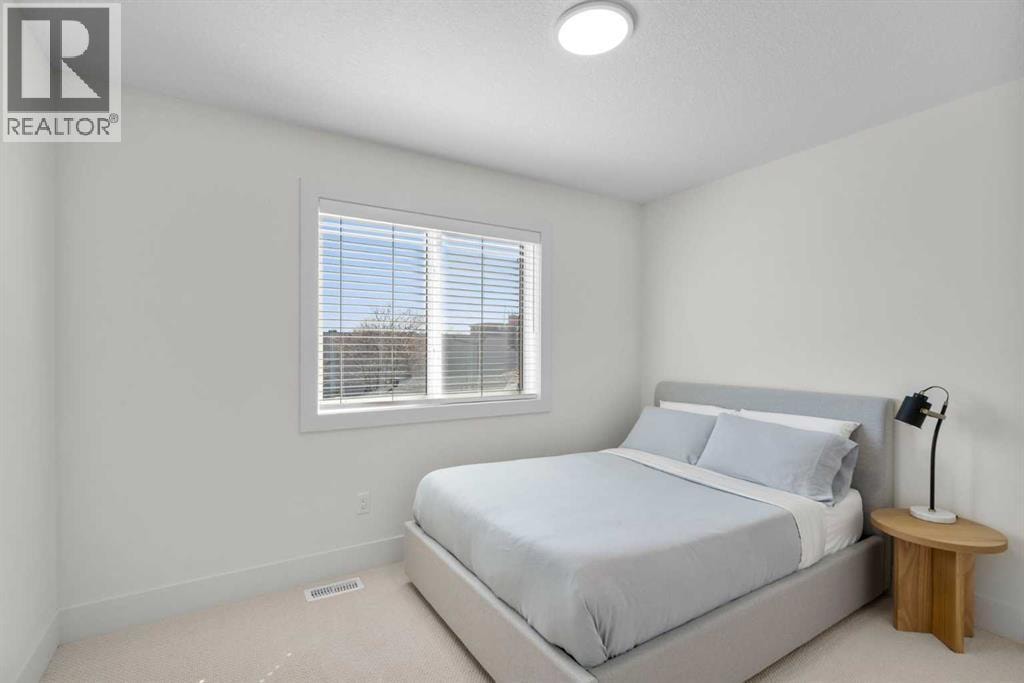 2853 14 Avenue SW — photo 33