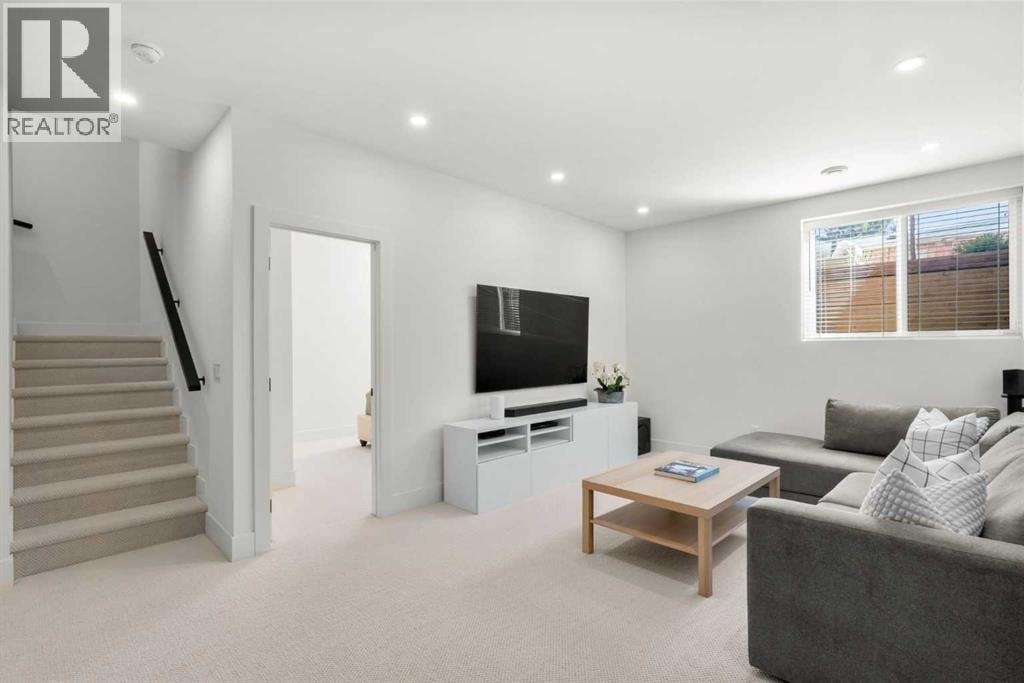2853 14 Avenue SW — photo 35