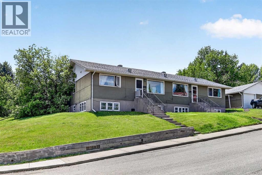 301 46 Avenue SW — photo 2