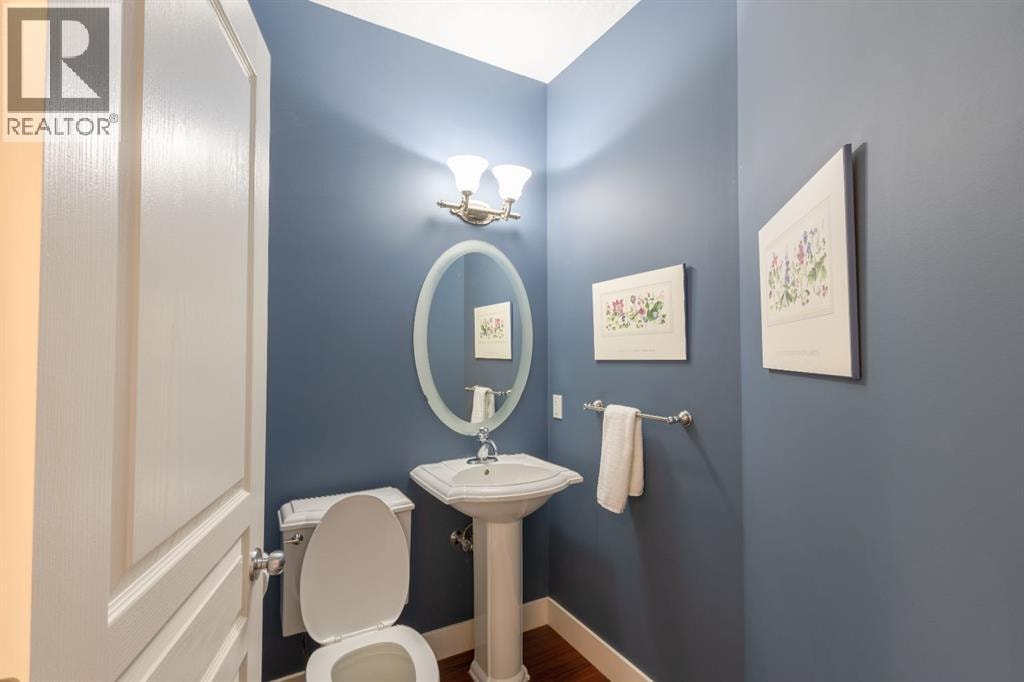11 Tuscany Glen Green NW — photo 17