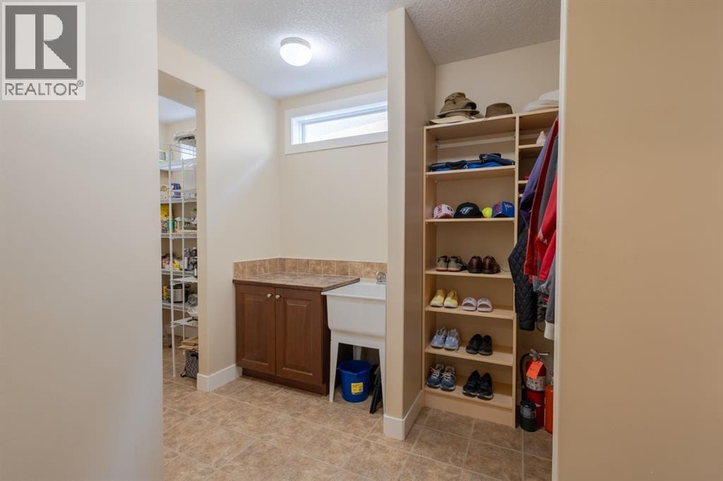 11 Tuscany Glen Green NW — photo 18