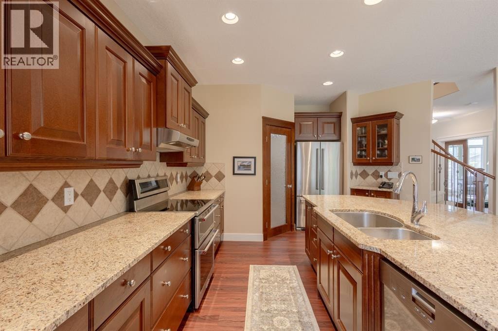 11 Tuscany Glen Green NW — photo 14
