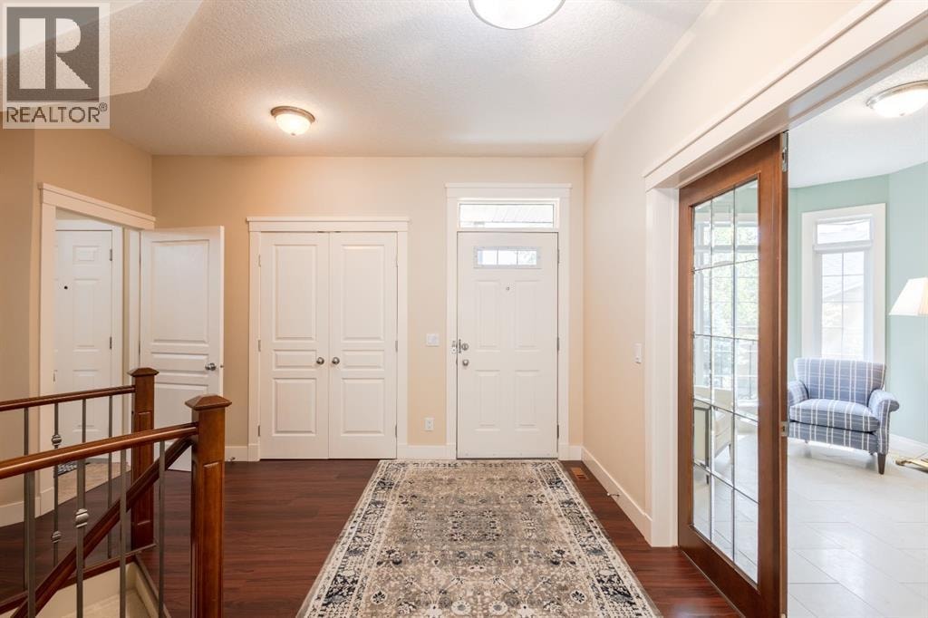 11 Tuscany Glen Green NW — photo 4