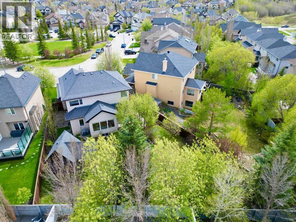 11 Tuscany Glen Green NW — photo 31
