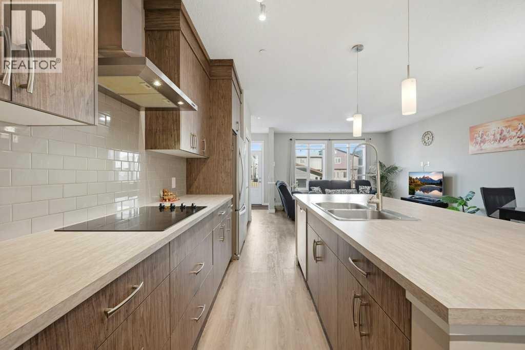 75 Howse Crescent NE — photo 9