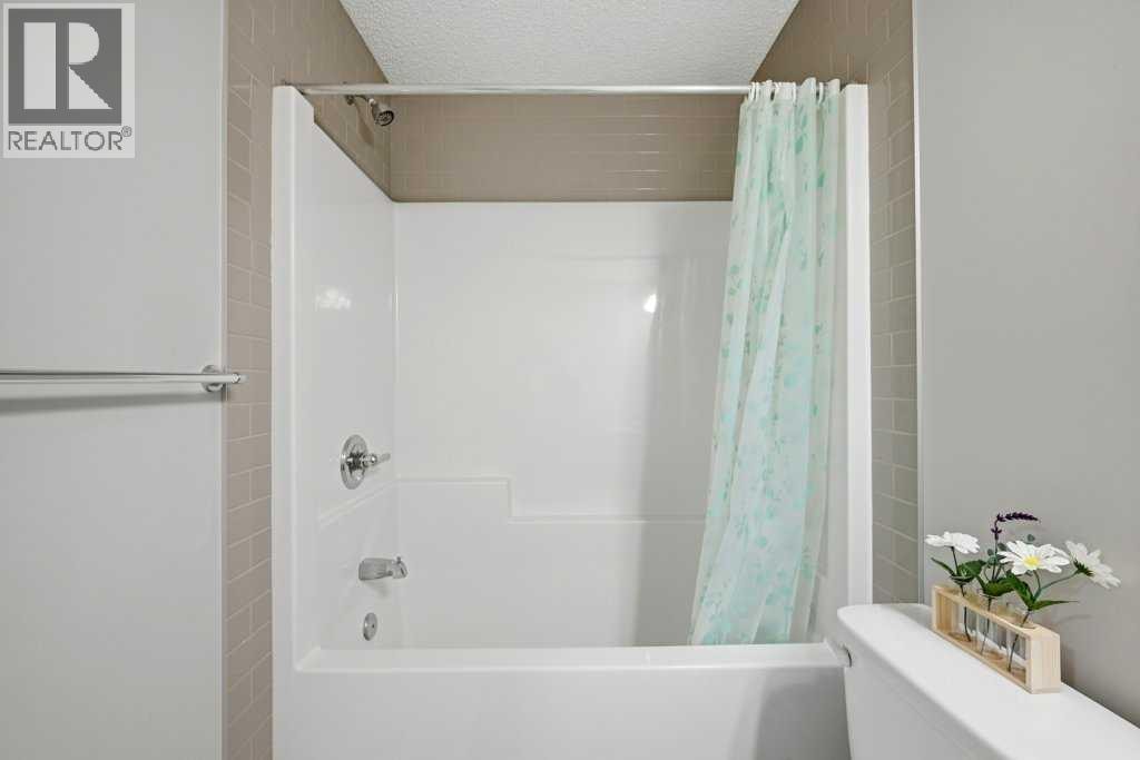 75 Howse Crescent NE — photo 30