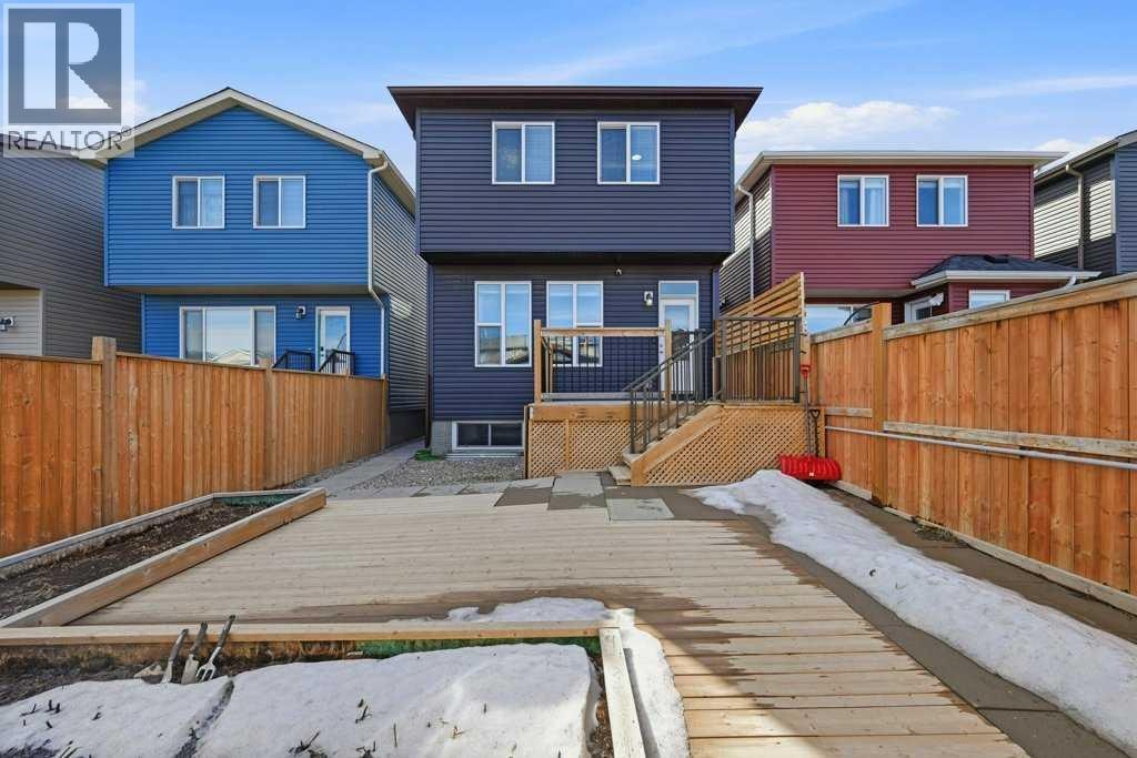 75 Howse Crescent NE — photo 42