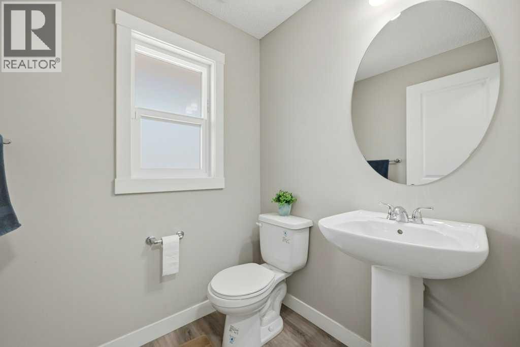 75 Howse Crescent NE — photo 18