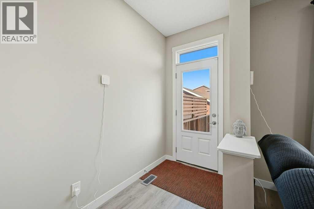 75 Howse Crescent NE — photo 16