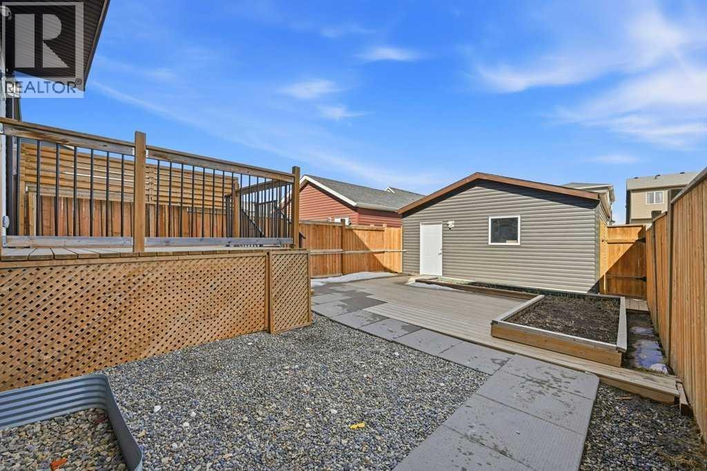 75 Howse Crescent NE — photo 41