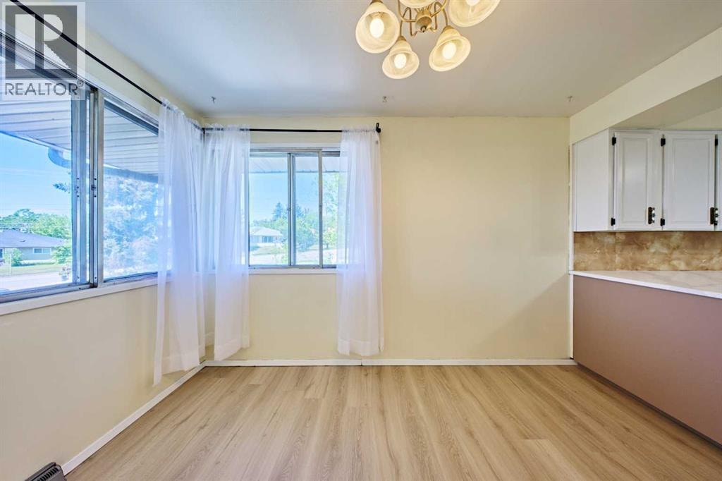 28 CORNELL Place NW — photo 7