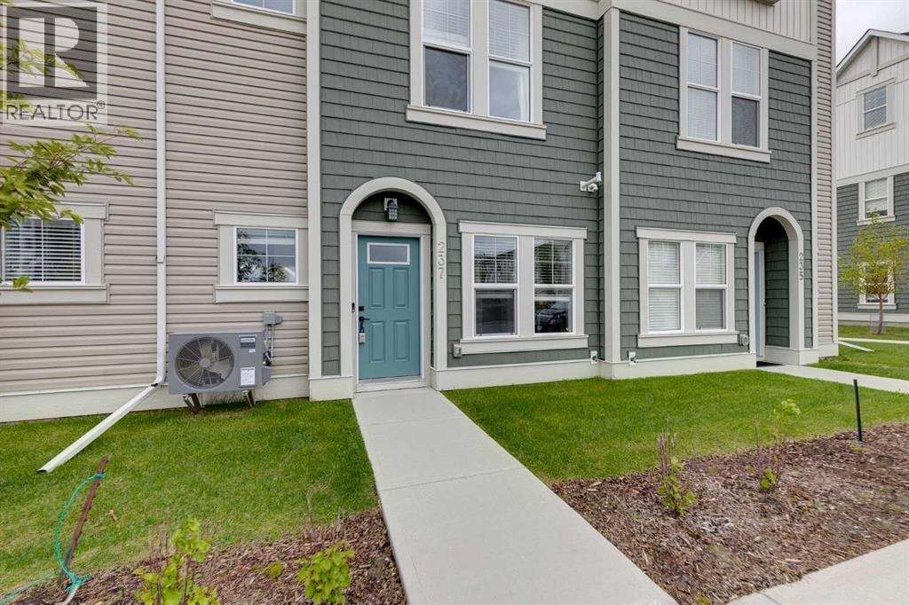 237 South Point Park SW — photo 2