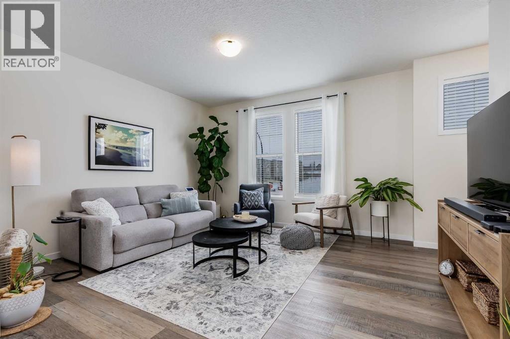 237 South Point Park SW — photo 3