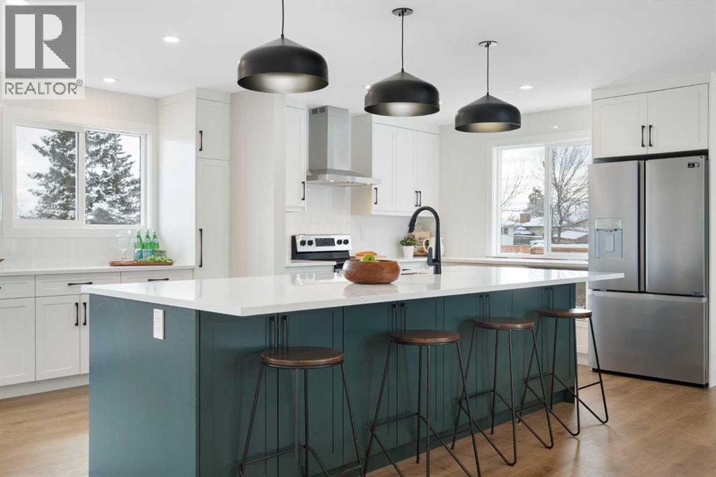 248 Madeira Place NE — photo 3