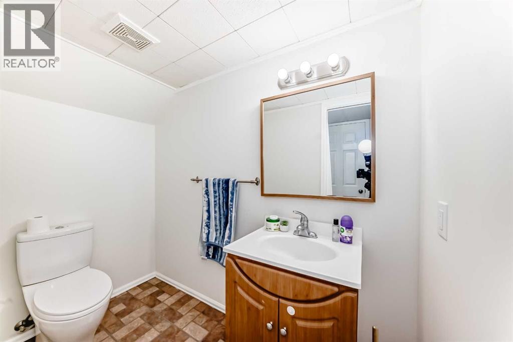 214 Coville Circle NE — photo 20