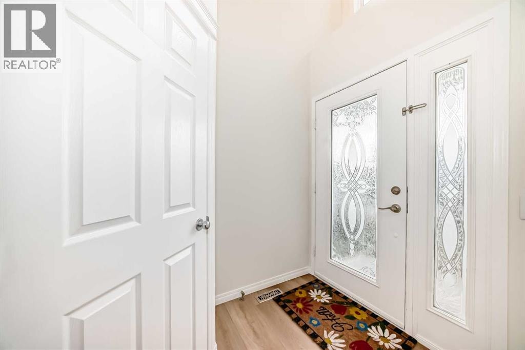 214 Coville Circle NE — photo 3