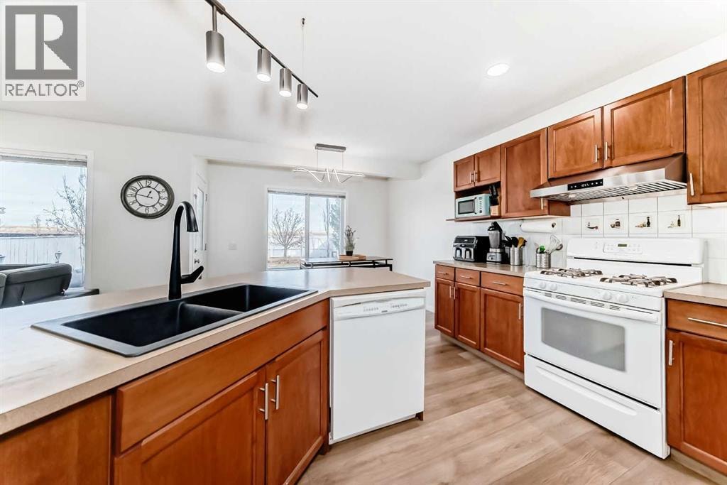 214 Coville Circle NE — photo 5