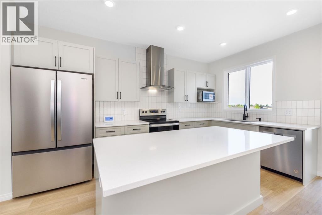115 Huxland Road NE — photo 4