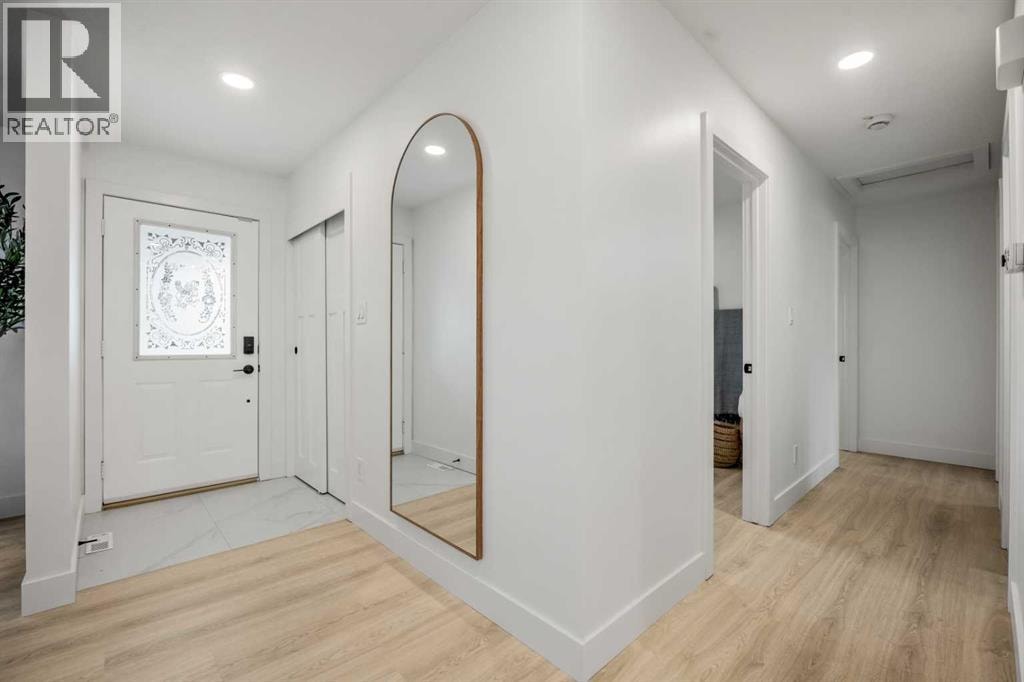 235 Lake Rosen Crescent SE — photo 4